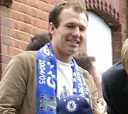 Arjen-Robben-Chelsea-celebrate.jpg